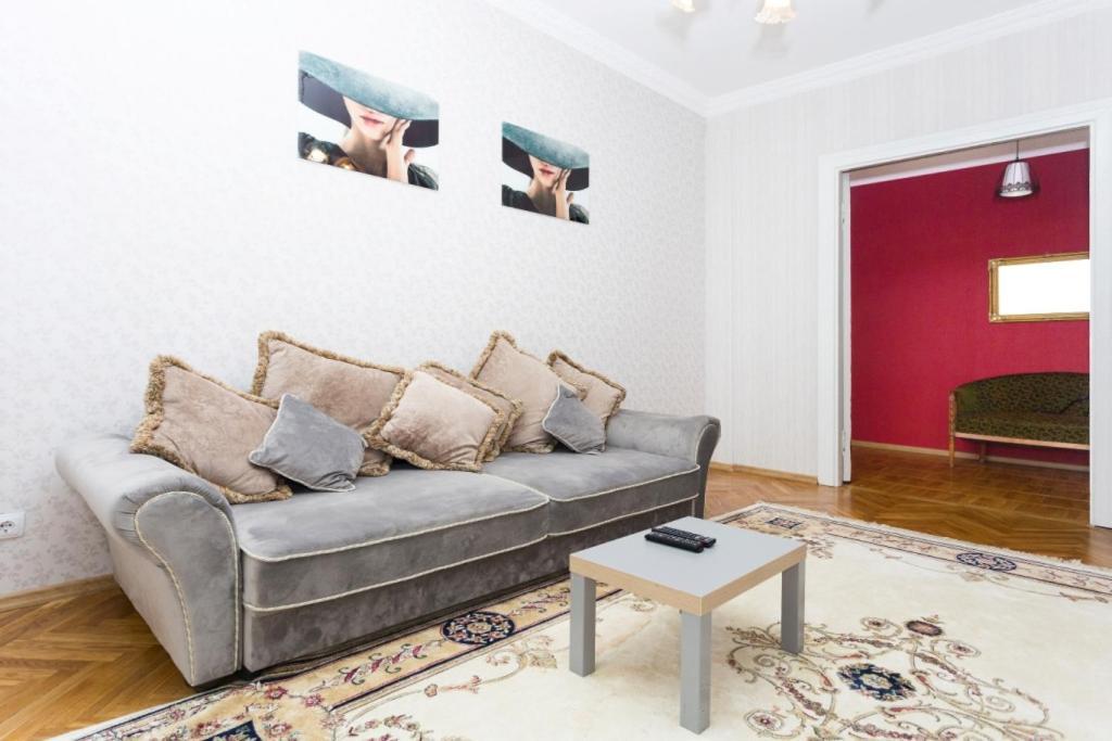 Apartment Lenina 3 Minsk Ngoại thất bức ảnh